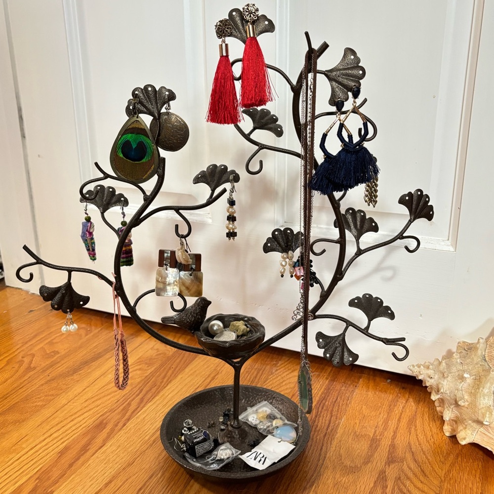 Elegant  Jewelry Organizer Tree